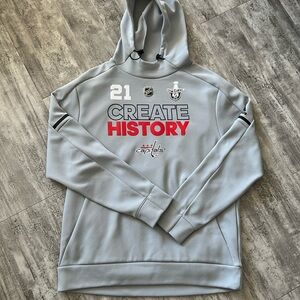 Player Worn Washington Capitals Sweatshirt